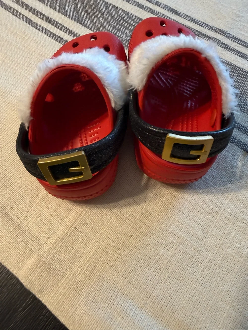 Crocs Little Santa fur-embellished crocs—toddler/baby size 2-3